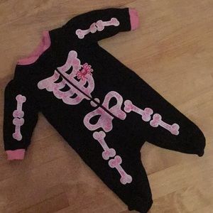 0-3M girl skeleton pj’s